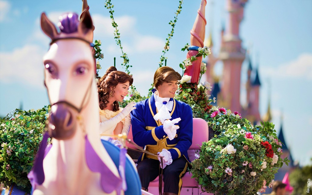 1-Tagesticket für 2 Parks in Disneyland® Paris (2 Disney® Parks Ticket with Round-Trip Shuttle Transfers from Eiffel Tower)