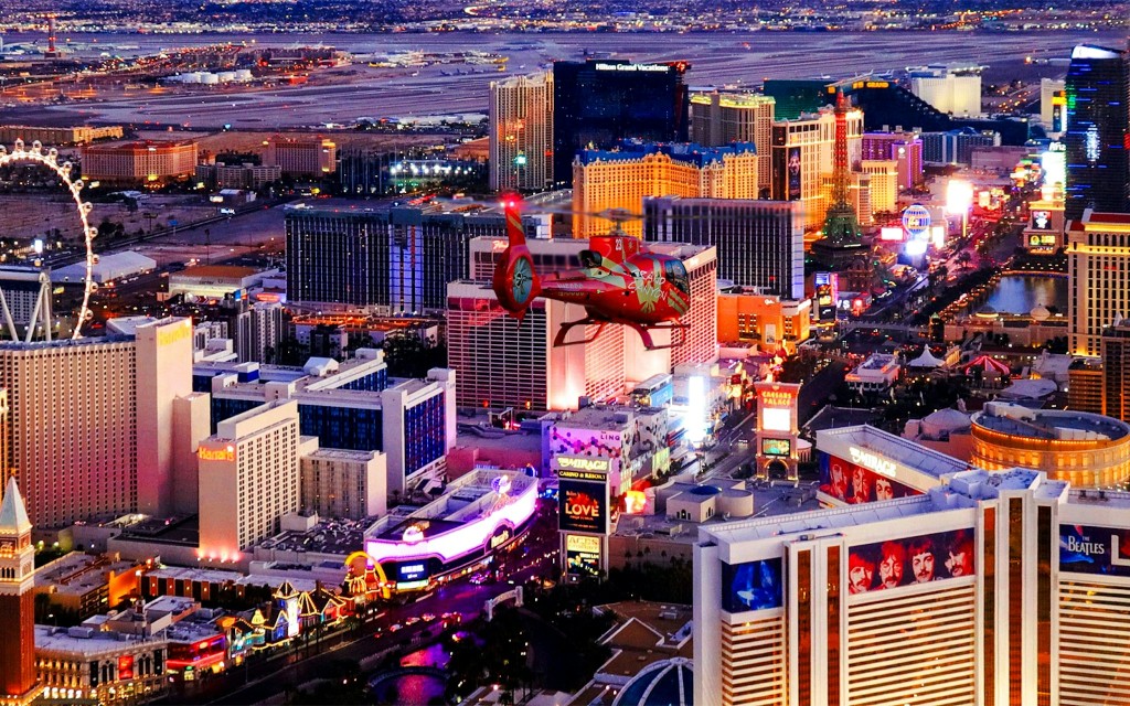12-min Las Vegas Strip Highlights Night Helicopter Tour (Night Tour)
