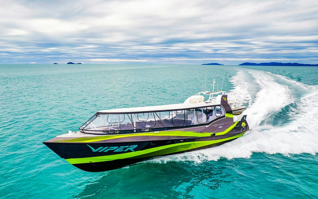 Airlie Beach: Outer Great Barrier Reef + Whitehaven Beach Schnorchel-Tour (Premium Whitsundays Islands Sail & Snorkel Tour)