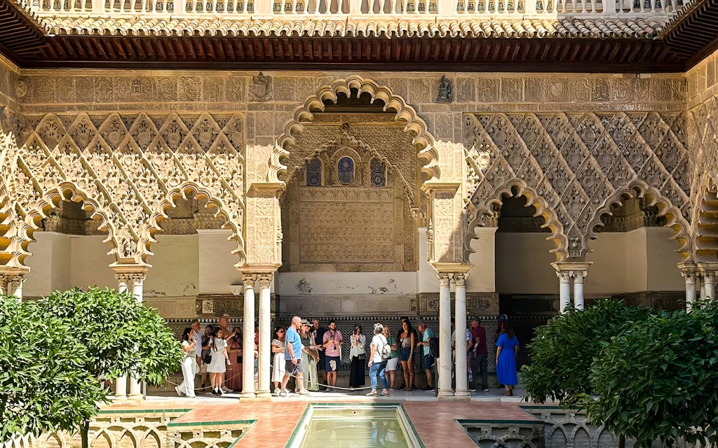 Geführte Tour durch Alcázar + die Kathedrale von Sevilla und Giralda mit Schnelleinlass (English Guided Tour)