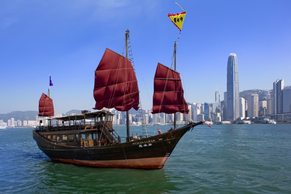 Boleto para el crucero Aqualuna por Victoria Harbour (Aqualuna - Afternoon Tea Cruise (15:00 desde TST o 15:15 desde Central))