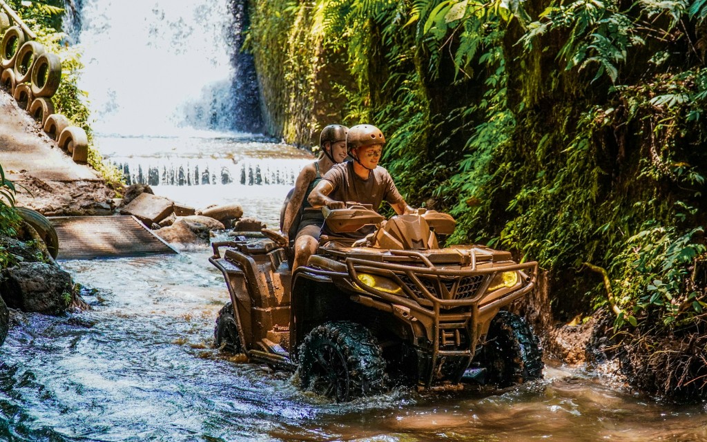 Giro in quad con spa e pranzo
(ATV + Spa + Lunch + Transfer)