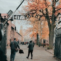 Auschwitz-Birkenau: Tour autoguiat + Trasllats des de Cracòvia