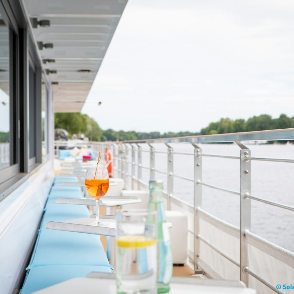 Berlín: Excursión de 2 horas por el Green Spree con el Catamarán Solar
