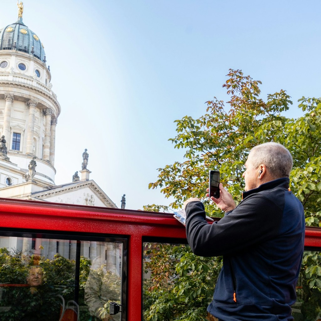 Berlin : 24-Hr Hop-on Hop-off Bus Tour + BODY WORLDS Entry + Audio Guide