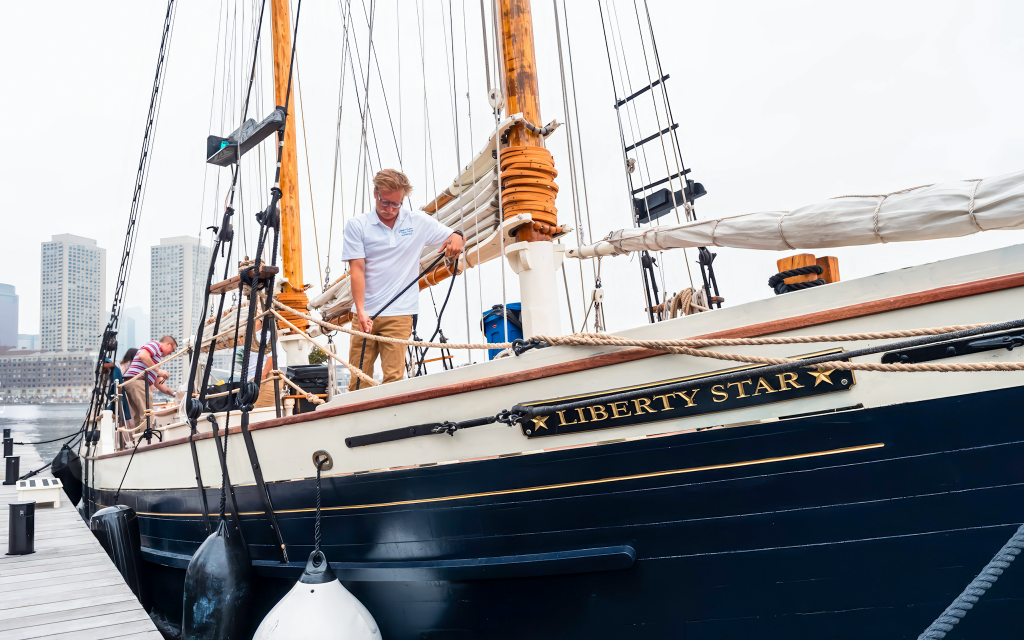 Boston: domingos de pastelería y prosecco en velero por el puerto (Tour Tickets)