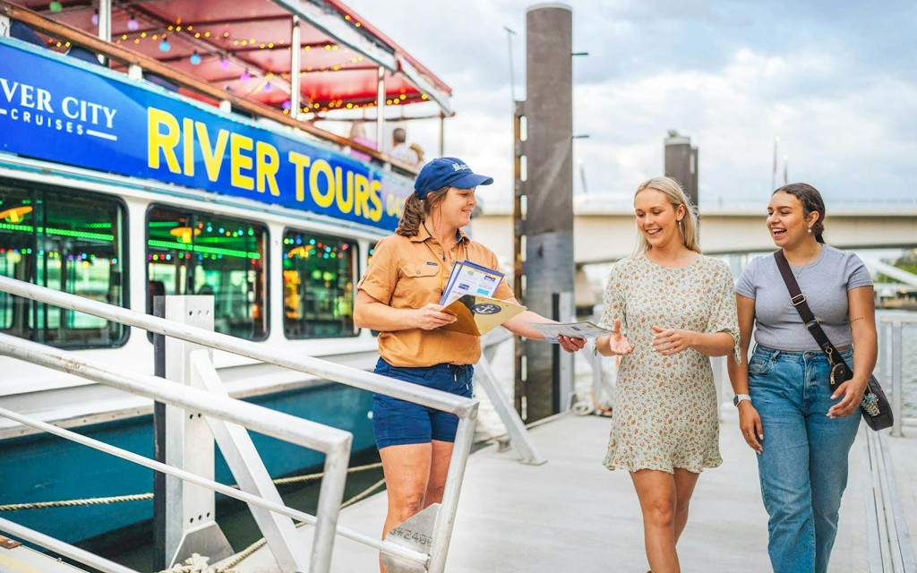 Sightseeing-Bootsfahrt auf dem Brisbane River mit Morgentee (Brisbane River Morning Sightseeing Cruise)