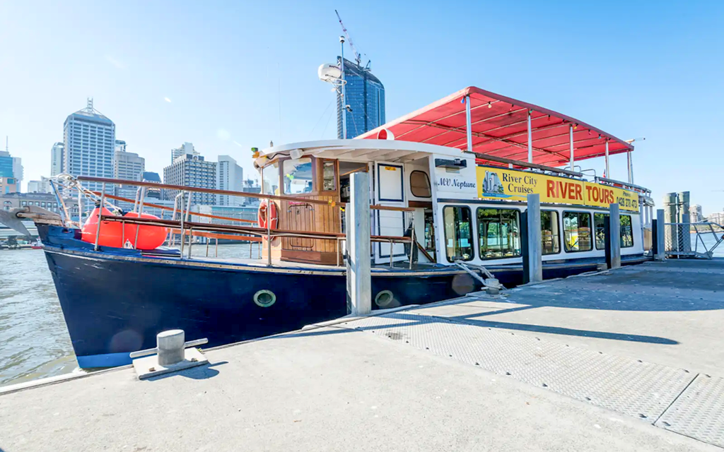 Crociera panoramica mattutina sul fiume Brisbane con pranzo (Brisbane River Morning Sightseeing Lunch Cruise)