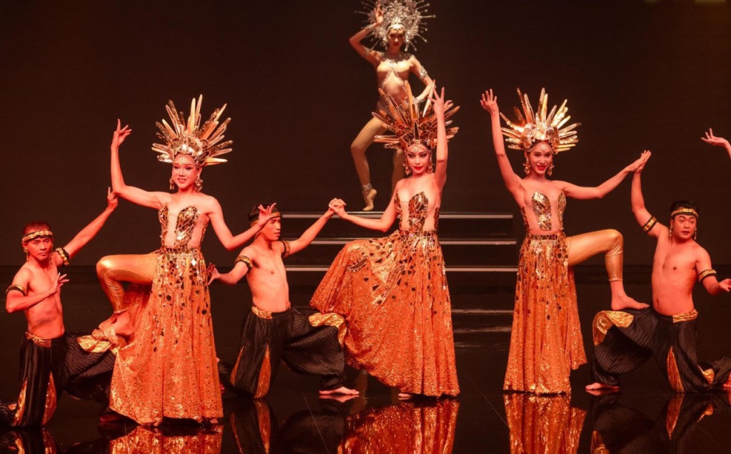 Calypso Cabaret Show Ticket (Calypso Cabaret Show Ticket + Sunset Dinner Cruise (5:00 PM Departure))