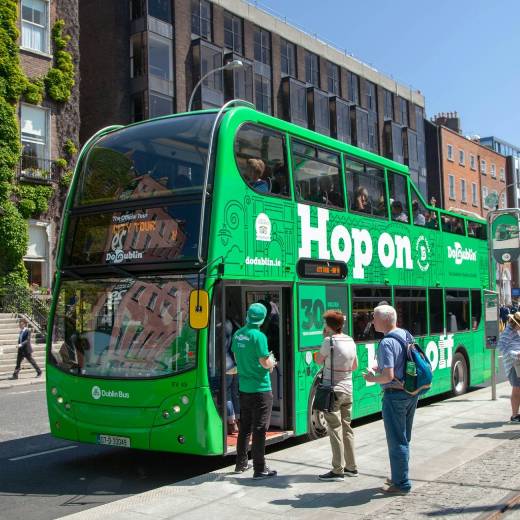 DoDublin: Hop-On Hop-Off Bus Tour + Live Guide - 48 Hours