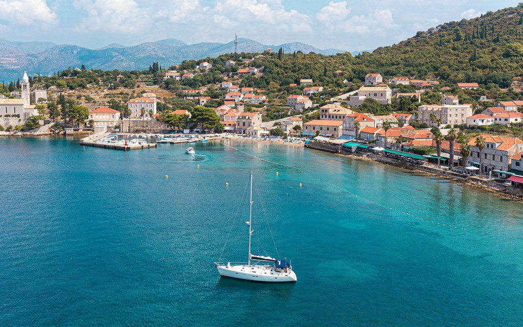 Dubrovnik: Schifffahrt mit Getränken zur Blaue Grotte, Grüne Höhlen und Šunj Strand (Private Cruise with Unlimited Drinks)