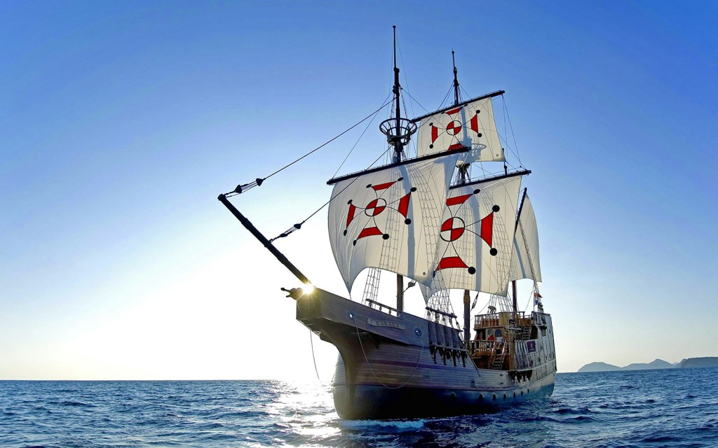 Dubrovnik : Croisière Game of Thrones avec cocktail et visite à pied de la vieille ville. (Game of Thrones Cocktail Cruise)