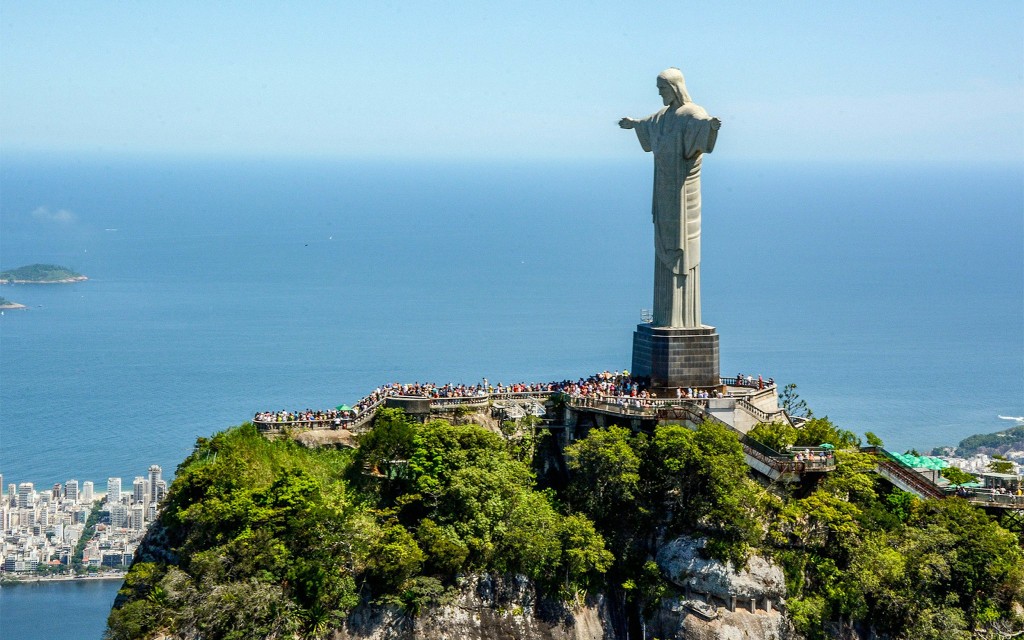 Express Tour durch Rio: Christus der Erlöser & Zuckerhut (Rio Sunset Experience - Christ the Redeemer, Cathedral, Selarón Steps and Sunset at Sugarloaf Mountain)