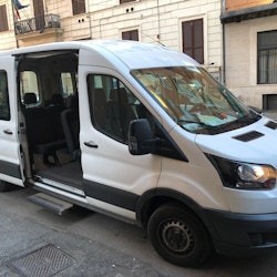 Fiumicino Airport: Minivan Transfer To/From Rome Hotel