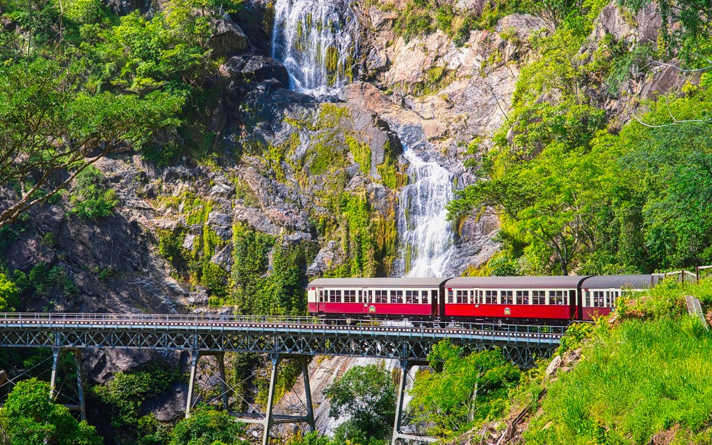From Cairns: Scenic Train, Skyrail & Kuranda Rainforest Tour (Scenic Rail, Skyrail & Rainforestation Tour with Lunch)
