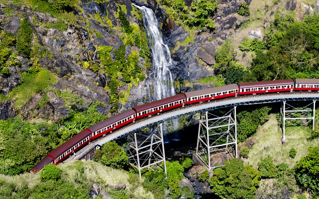 From Cairns: Scenic Train & Skyrail Kuranda Tour with Transfers (Kuranda Tour with Scenic Train Up & Skyrail Return)