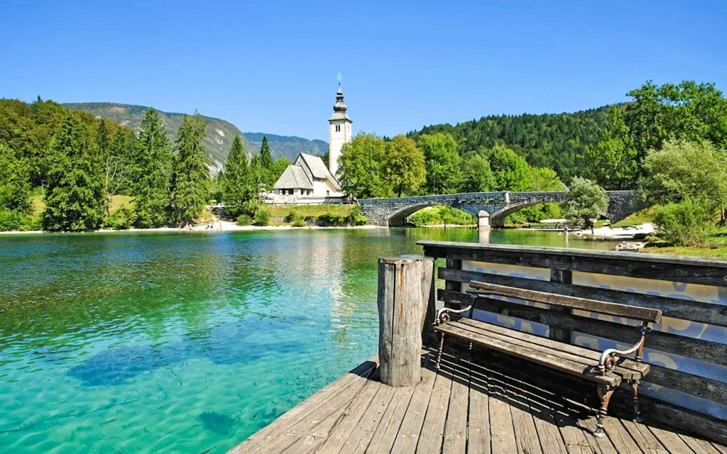 Ab Ljubljana: Bledsee und Bohinj Tour mit Savica Wasserfall
(Shared tour)