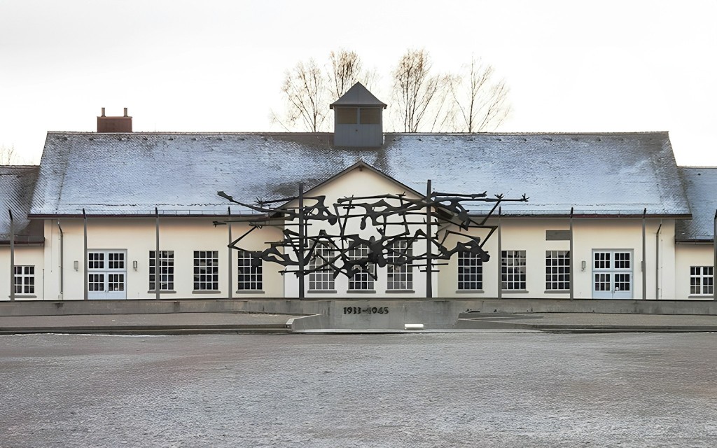 Ab München: Geführte Tour durch die KZ-Gedenkstätte Dachau
(English Guided Tour)