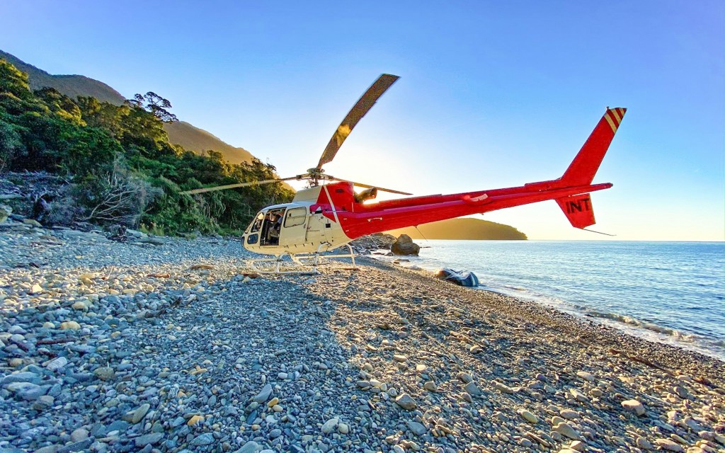 Desde Queenstown: Extended 2.5-Hour Milford Sound Helicopter Tour (2.5 hr - Extended Milford Sound Return Helicopter Experience from Queenstown)