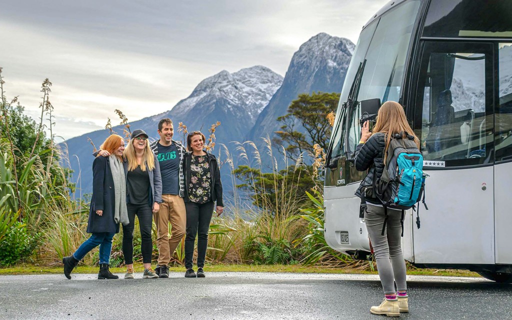 Von Queenstown aus: Milford Sound Tagesausflug mit Kreuzfahrt & Rücktransfer ( Full Day Tour with Cruise)
