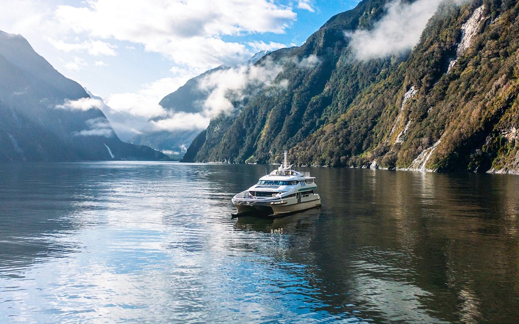 Z Te Anau: Jednodniowa wycieczka Milford Sound z rejsem i transferem powrotnym (Full-Day Tour with Cruise)