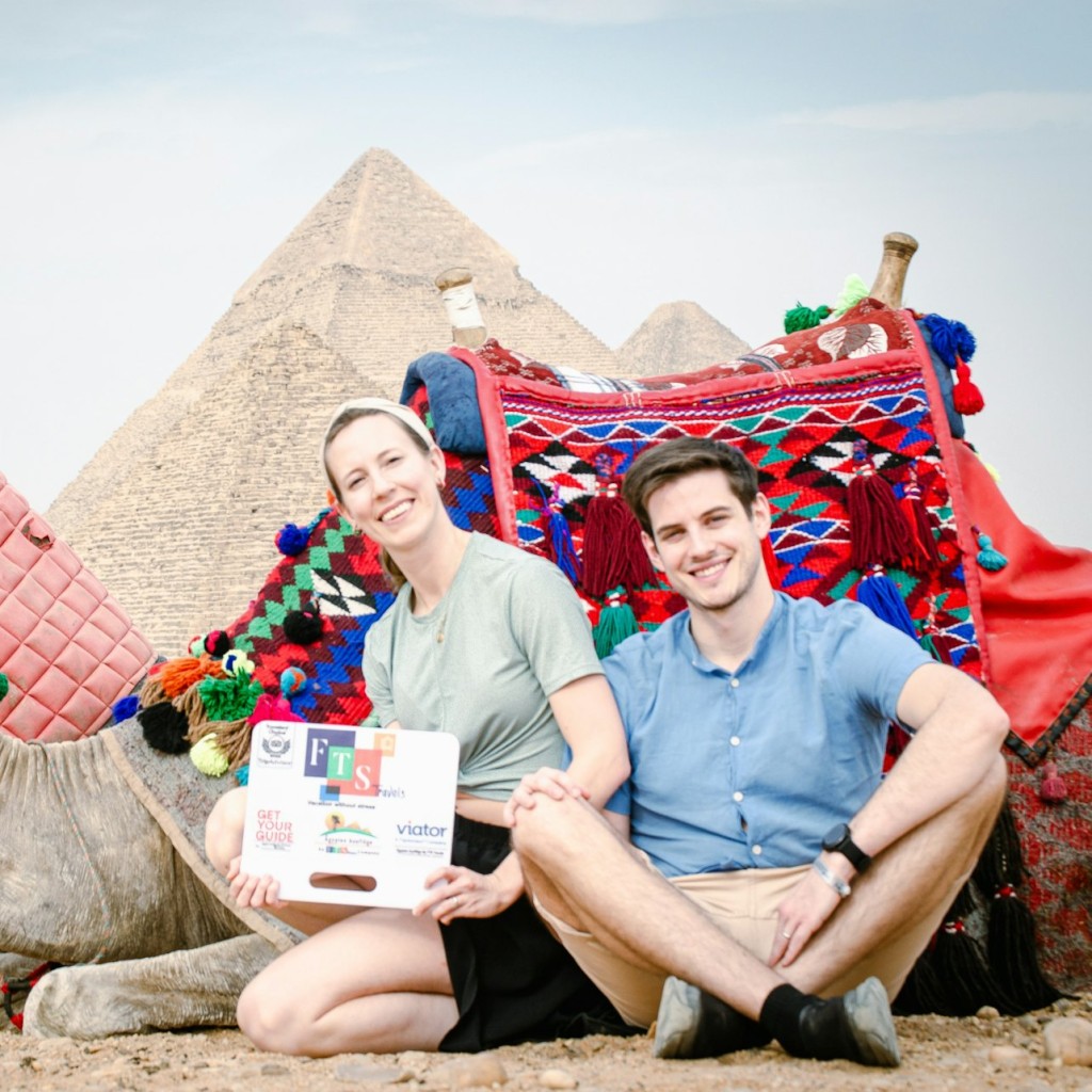 Giza Pyramids & Sphinx: Guided Tour + Transfers + Lunch + Camel Ride