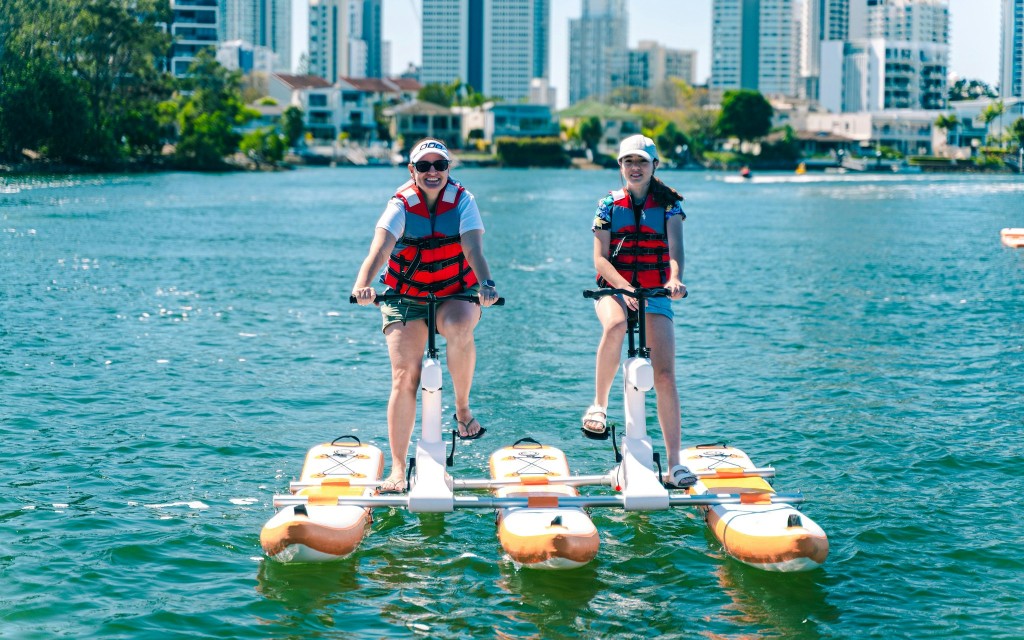Randonnée en moto aquatique sur la Gold Coast en partant de Surfers Paradise (Single Waterbike Experience)