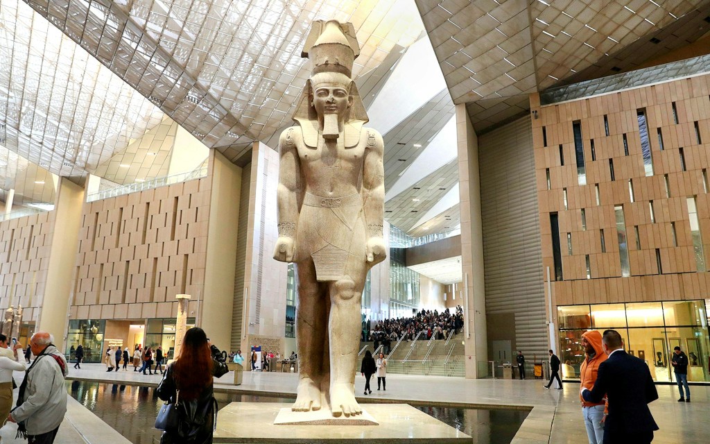 Grand Egyptian Museum: geführte Museumstour mit Schnelleinlass-Tickets und Hoteltransfers (Group Tour)