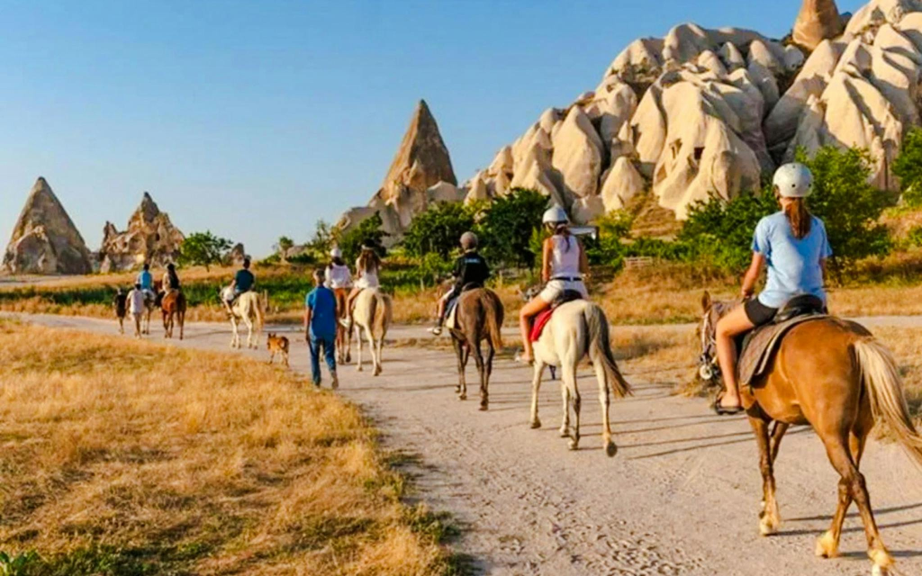 Cappadocia Sunrise Balloon Watching & Horse Riding Tour (Cappadocia Sunrise Balloon Watching & Horse Tour - 2 Hours (Transfer Included))
