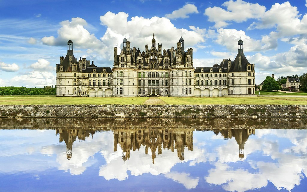 Von Paris aus: Ganztägige Kleingruppentour durch das Loiretal mit Tickets für den Eintritt (Loire Valley Castles Day Trip from Paris)