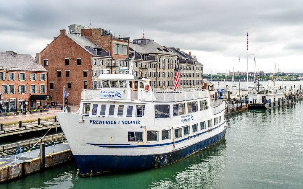 Historische Boston Hafenrundfahrt (Historic Boston Harbor Cruise)