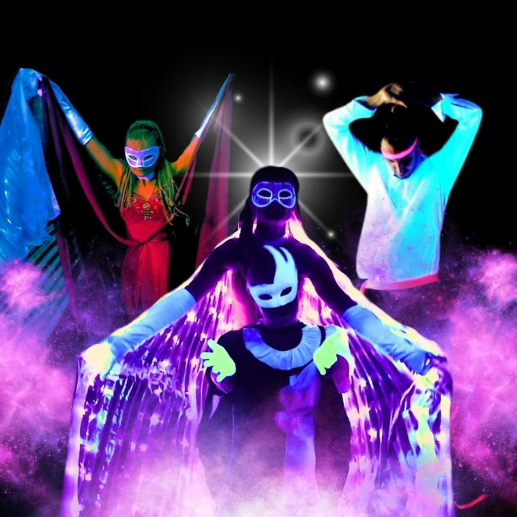 Images of Love Black Light Theater Show + praski zegar astronomiczny