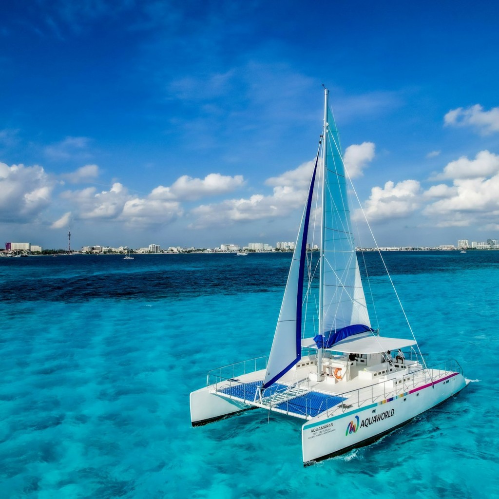 Isla Mujeres: excursió en catamarà prèmium des de Cancún