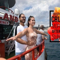 Istanbul: Guided Bosphorus Sightseeing Cruise + Audio Guide