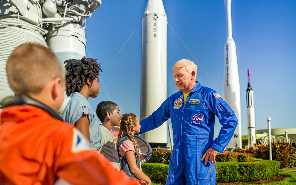 Kennedy Space Center Tickets & Chat mit einem Astronauten (2-Day General Admission & Chat with an Astronaut)