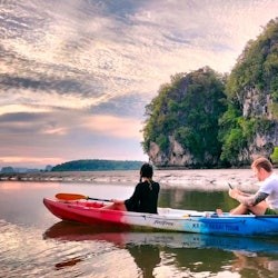 Krabi: Ao Thalan Sunset Kayak Tour with BBQ Dinner