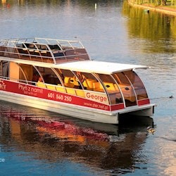 Krakow: Vistula River Cruise with Audio Guide & Panoramic Deck