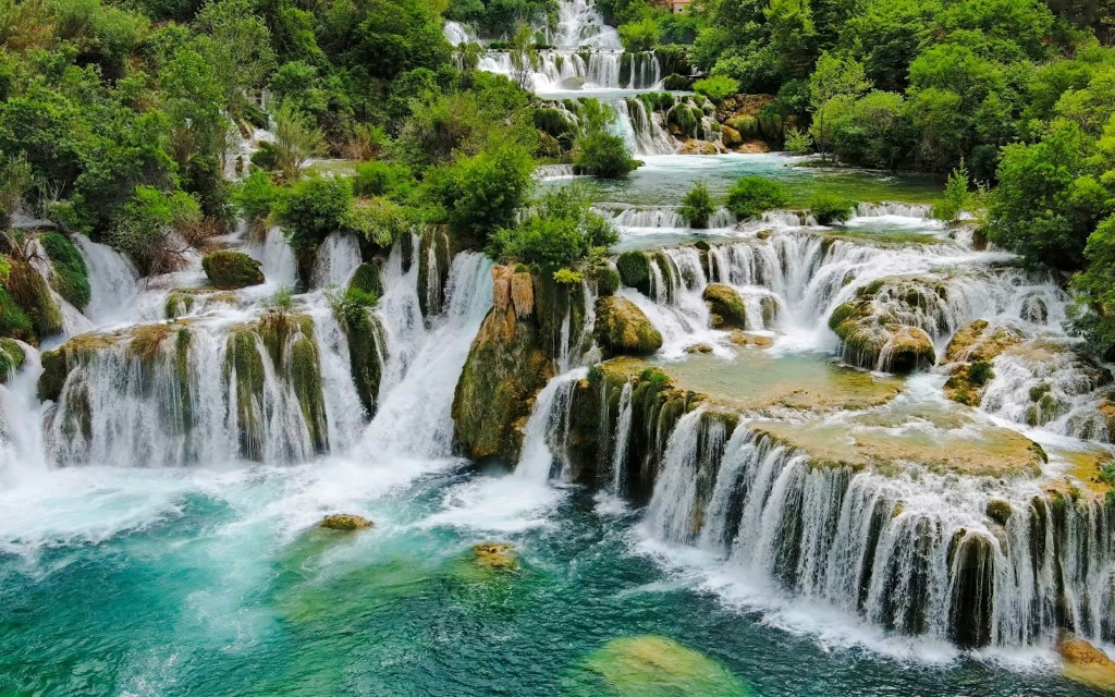Private Tour ab Split: Krka-Wasserfälle und Šibenik (Both-way - Private Transfer - Full day tour with pick up)