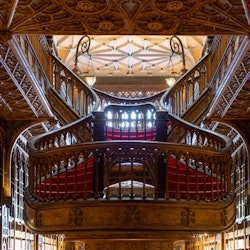 Livraria Lello: Golden Entry Ticket + Book