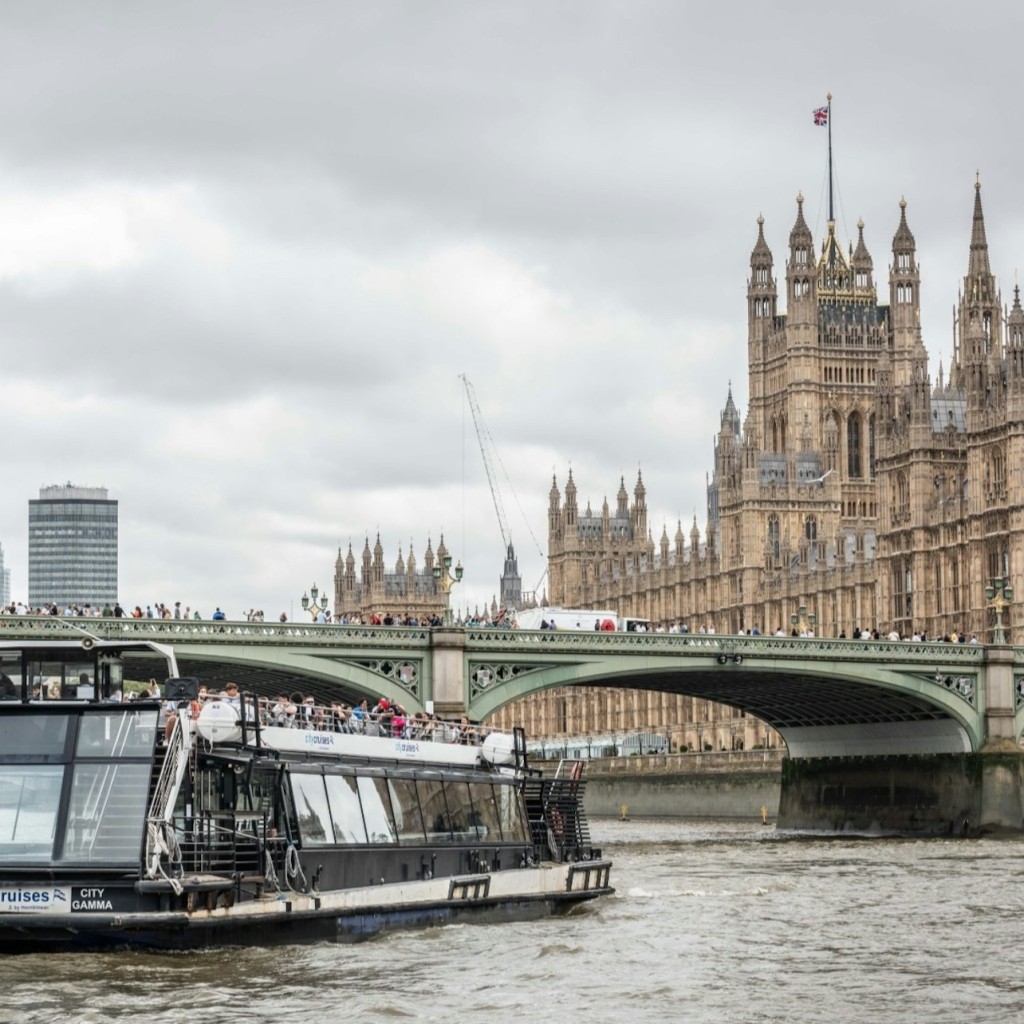 Londres : Visite guidée à pied de Westminster + Croisière sur la rivière + Entrée à la Tour de Londres