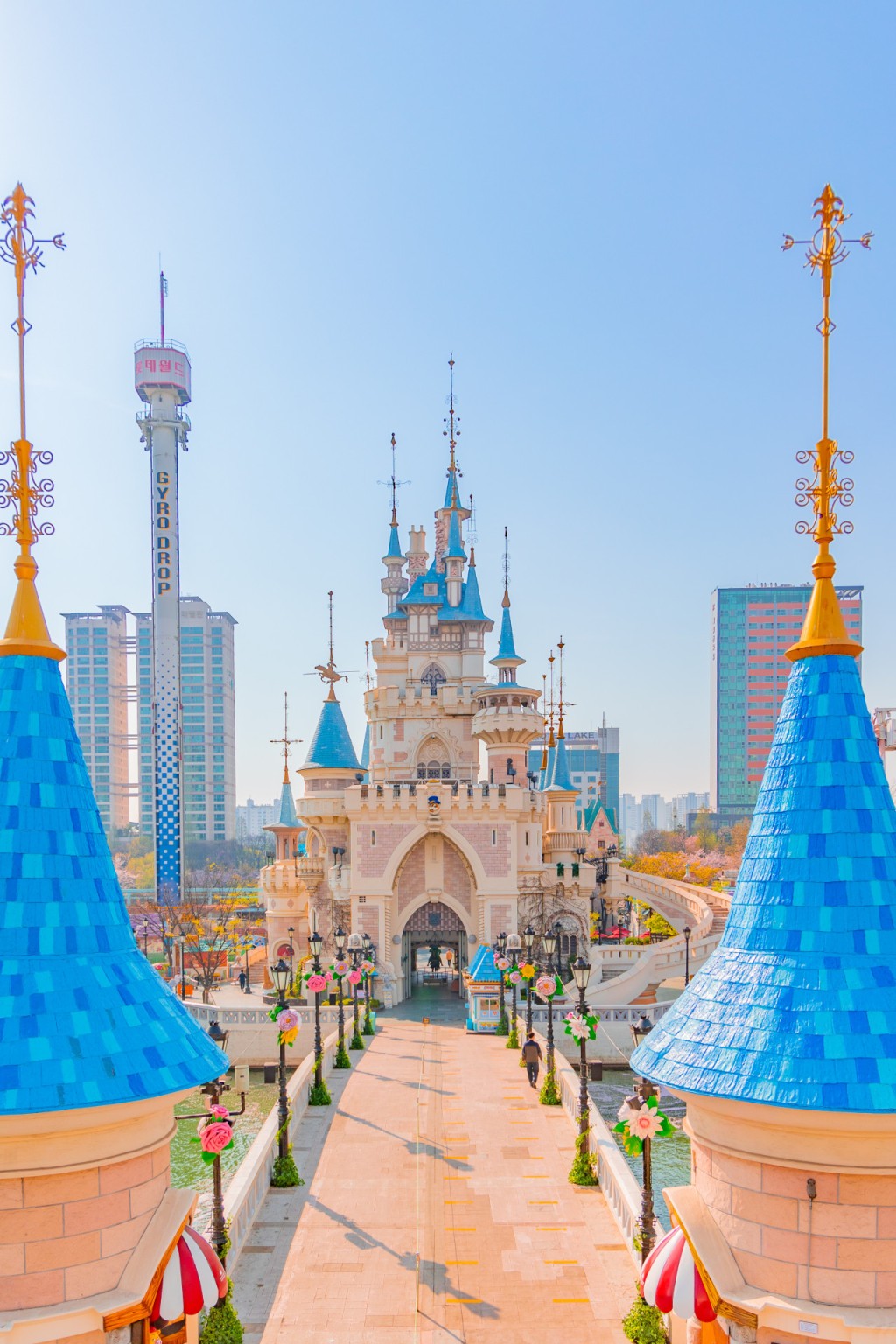Seoul Sky Observatory Ticket (COMBO: Lotte World + Folk Museum + Seoul Sky Observatory (International Travellers))