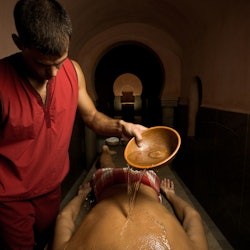 Madrid: Bath, Kessa & Massage Experience