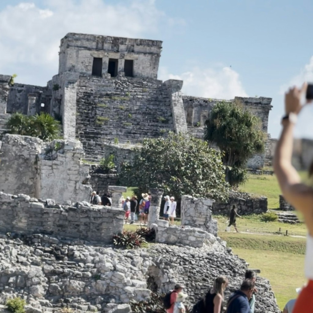 Rovine Maya di Tulum, Cenote Mariposa e Playa del Carmen: Andata e ritorno con pranzo - English Tour
