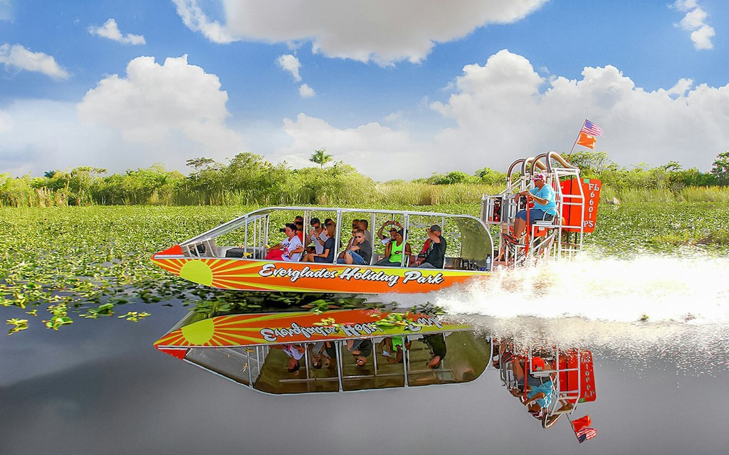 Miami: Tour en hidrodeslizador por Everglades Holiday Park con espectáculo de caimanes (Airboat Tour with Animal Encounter)