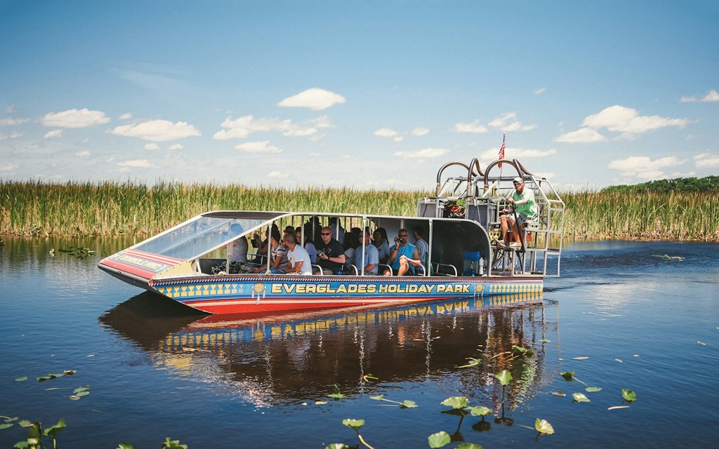 Miami: Tour en hidrodeslizador por Everglades Holiday Park con espectáculo de caimanes (Airboat Tour with Wildlife Show)