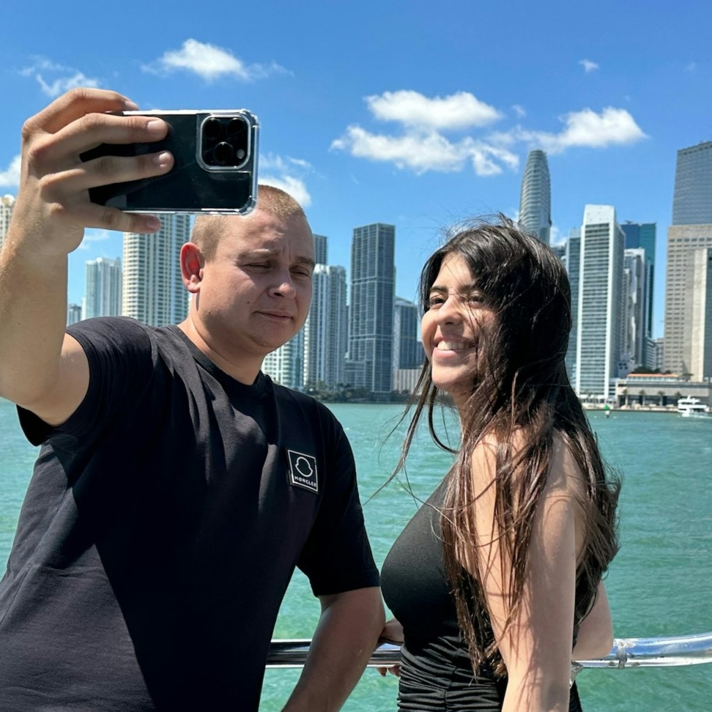 Miami: Skyline Cruise of Millionaires ’Homes and Biscayne Bay