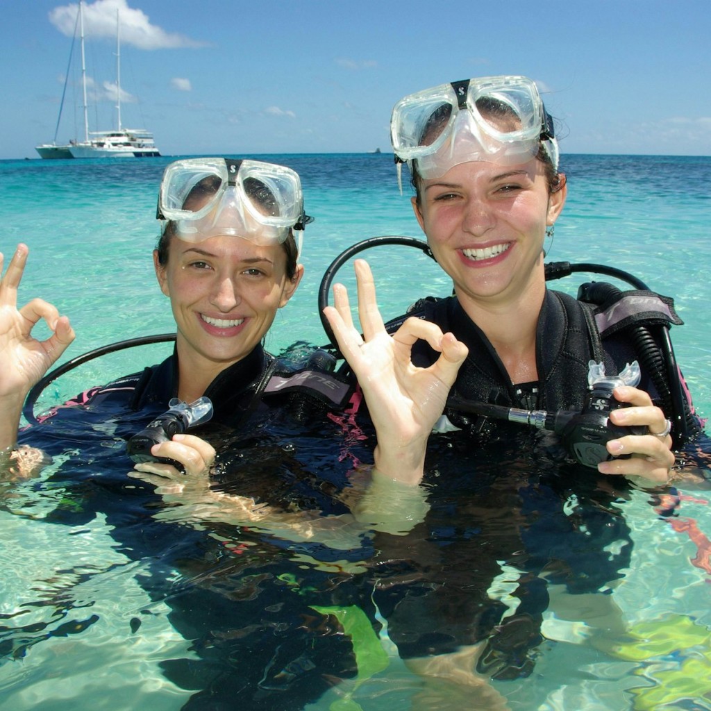 Creuer a vela per la Gran Barrera de Corall de Michaelmas Cay des de Cairns