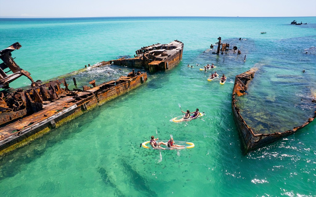 Isla Moreton: Esnórquel en los Pecios de Tangalooma, Kayak Claro y Excursión por el Desierto en 4x4 con Almuerzo (Moreton Island Tour)