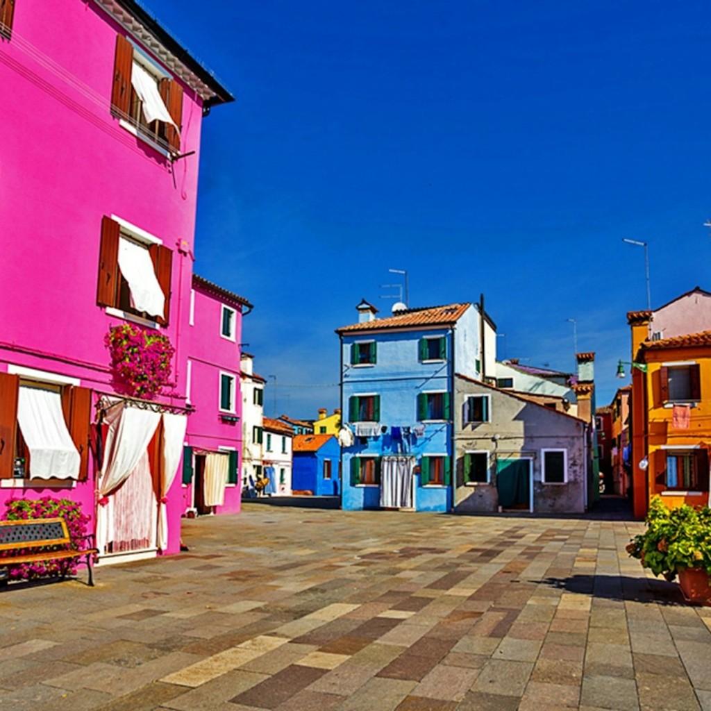 Murano et Burano : Visite en bateau en petit groupe + démonstration privée de soufflage de verre et de dentelle