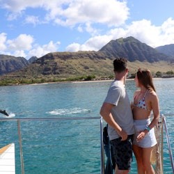 O'ahu: Dolphin Watching Cruise, Zipline, Snorkeling + Lunch & Drinks
